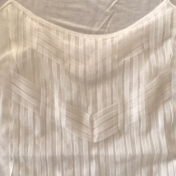 The Limited Sleeveless Top with Sheer Details - Picture 2 of 5